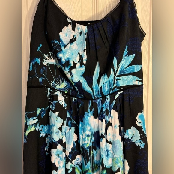 WHBM‎ Blue Watercolor Spaghetti Strap Floral Fit & Flare Dress 6p - Picture 3 of 12